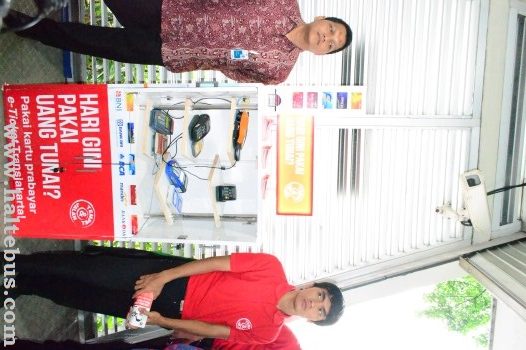 PT. Transjakarta Bebaskan Bea Administrasi Isi Ulang Kartu Elektronik