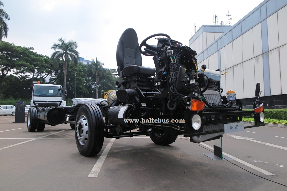 Perkenalkan Bus OF-1623, Mercedes-Benz Ingin Kembalikan Kejayaan?