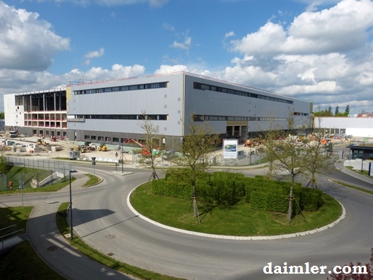 Mercedes-Benz Bangun Fasilitas Uji Keselamatan Baru