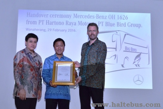 Blue Bird Grup Remajakan Armada Busnya