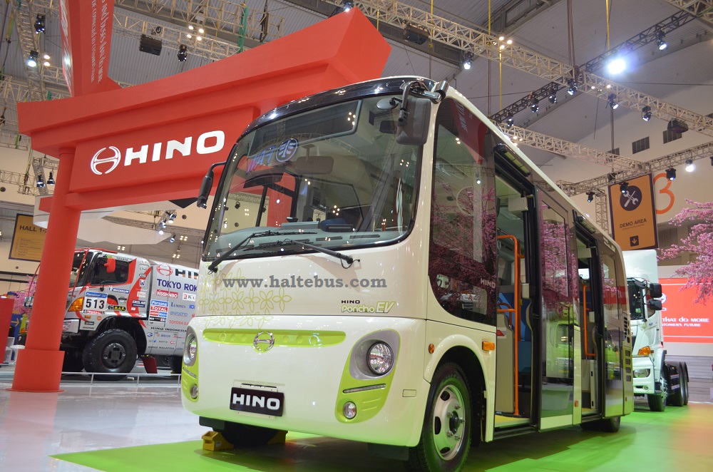 Hadirkan Bus Poncho, Hino Pamerkan Teknologi