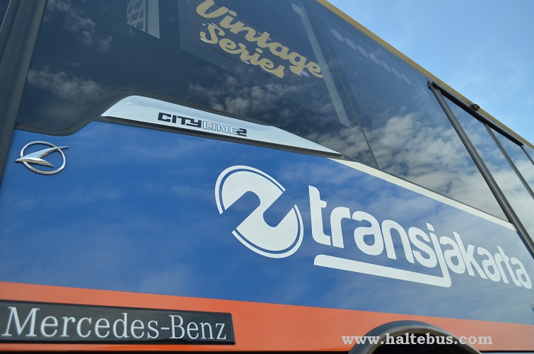 Bus Baru Dengan Tampilan Jadul Ala Transjakarta