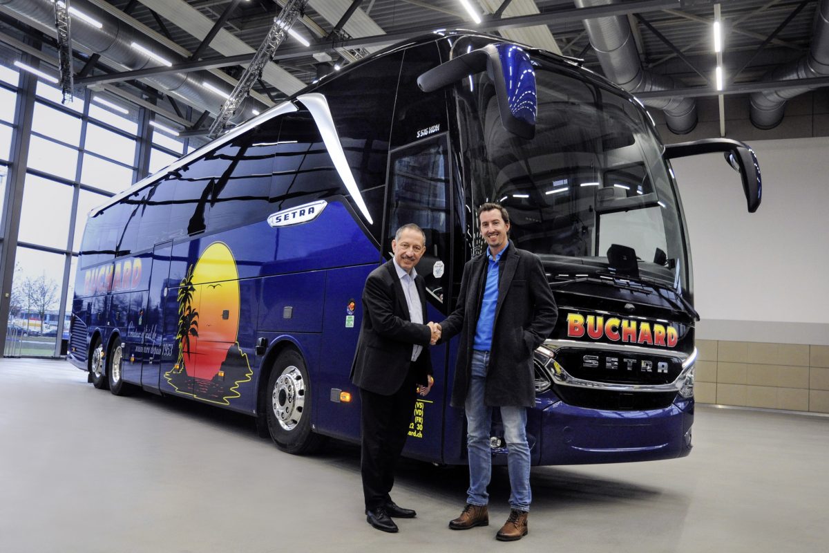 Setra Serahkan Empat Bus Touring Coach Untuk Buchard Voyages