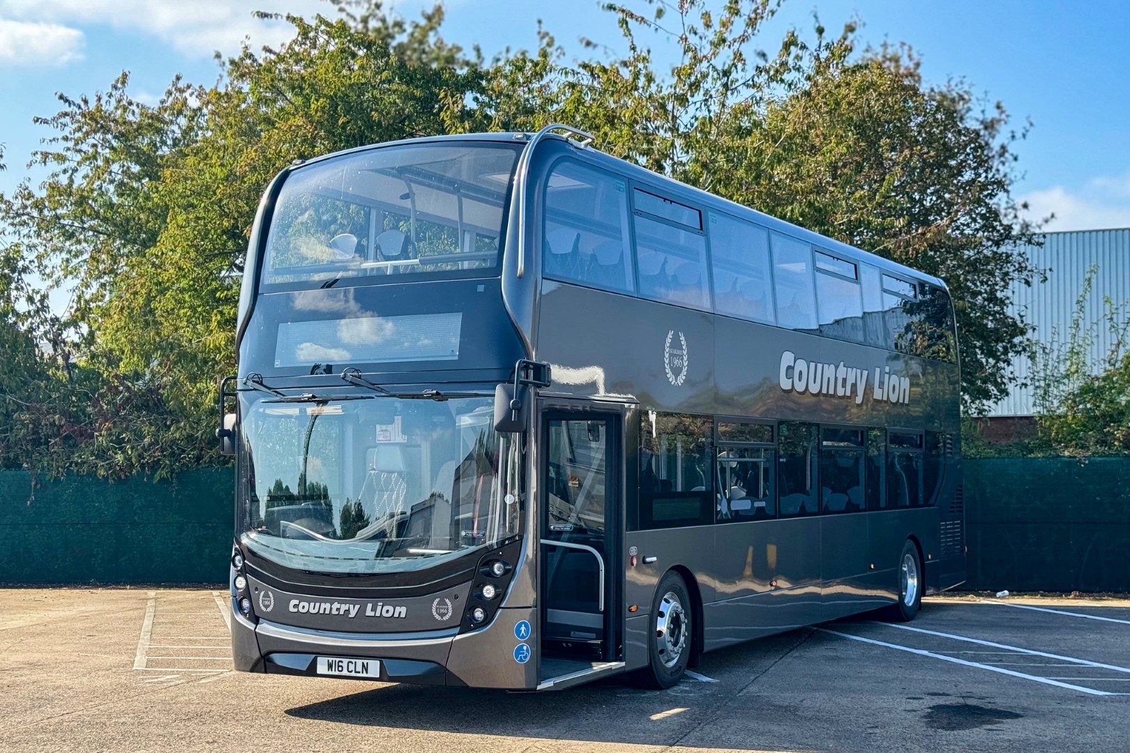 Alexander Dennis Enviro400 Country Lion