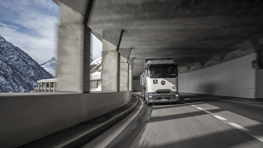 Daimler Truck - Mercedes-Benz GenH2 Fuel Cell