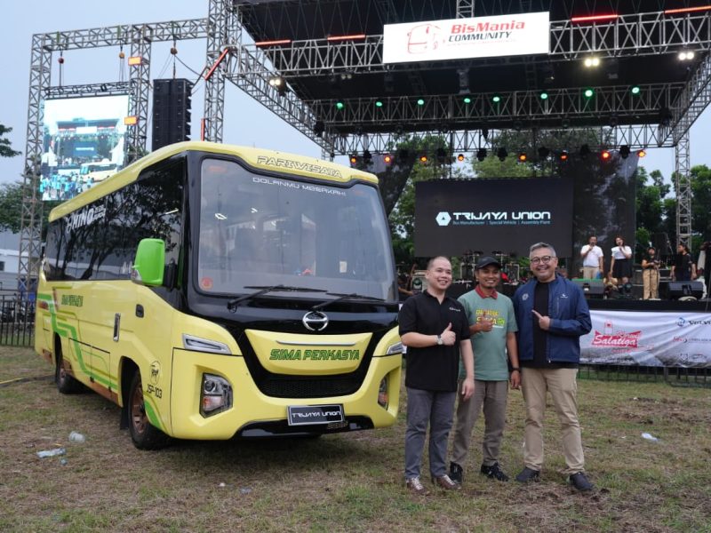 Hino Bus PO. Sima Perkasya Diserahkan