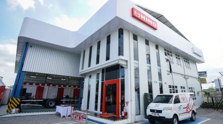 Hino Tingkatkan Dealer di Yogyakarta