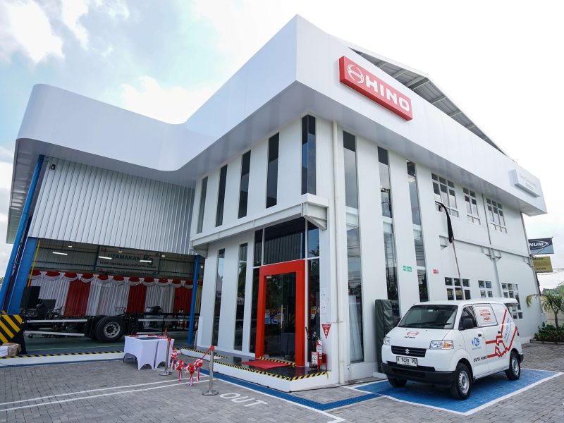 Hino Tingkatkan Dealer di Yogyakarta