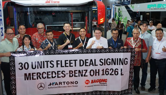 Bus Mercedes-Benz Terjual Signifikan