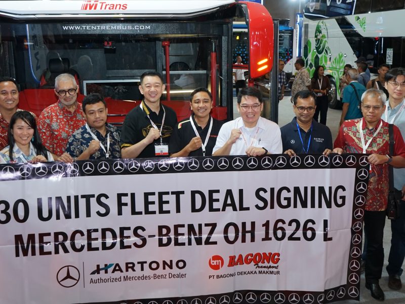 Bus Mercedes-Benz Terjual Signifikan